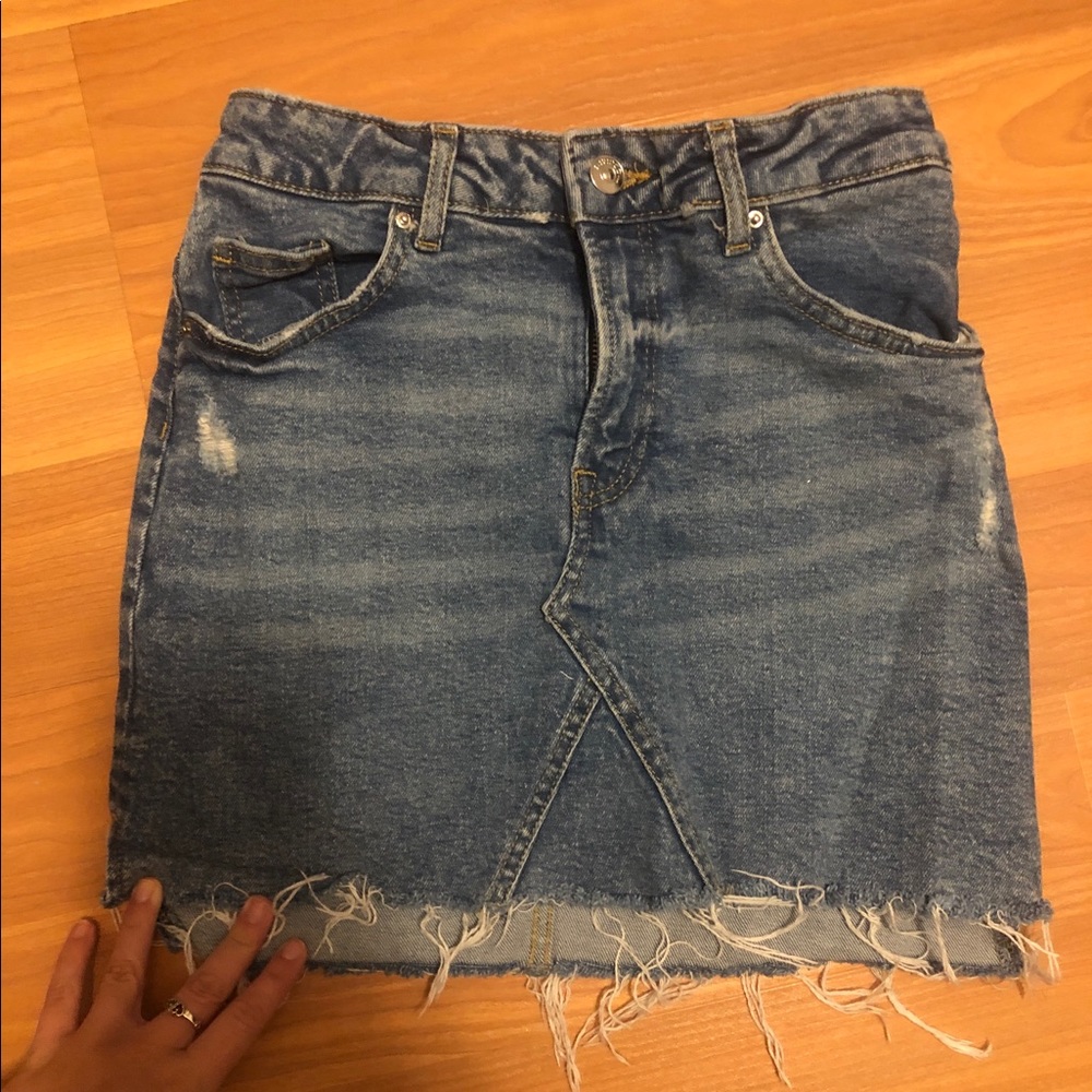 H & M denim skirt